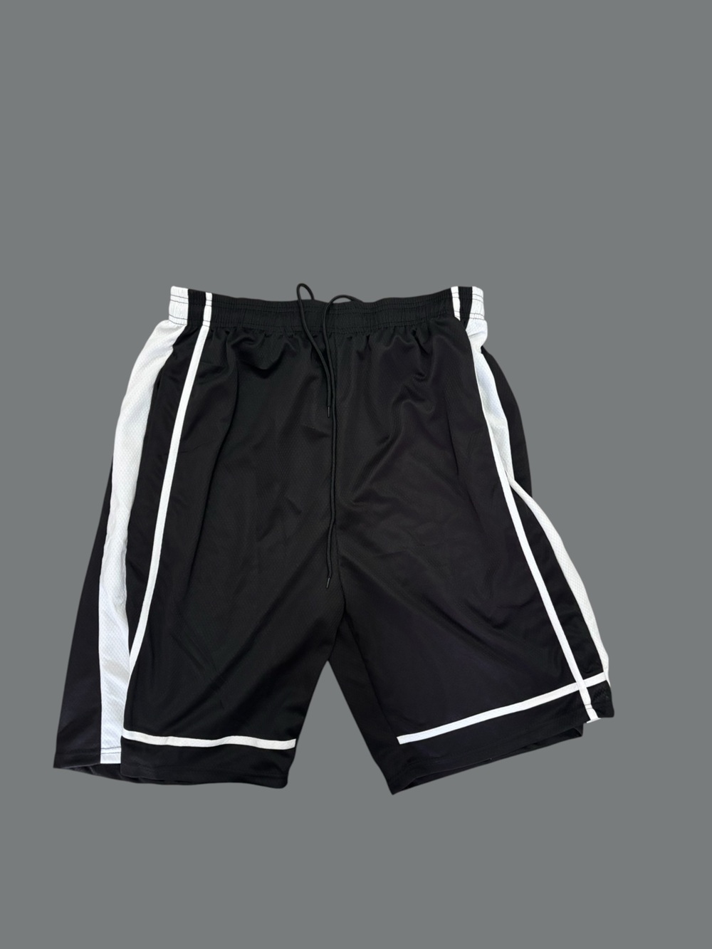 ✨ black & white track
shorts with drawstring waist and pockets. Size: XXL✨
